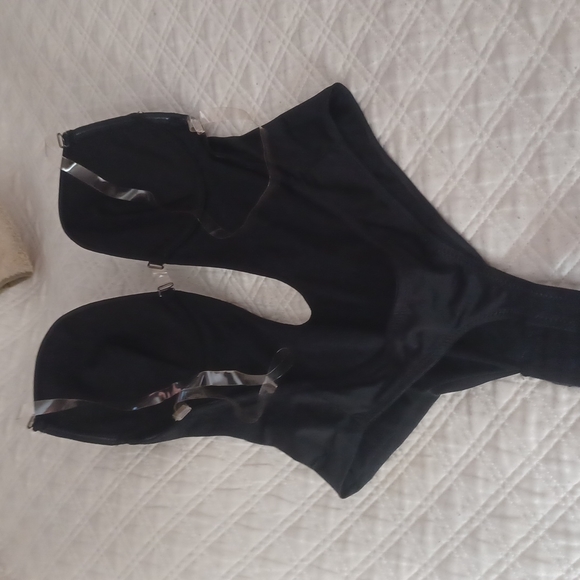 Invisible strapes and backless shapewear - Picture 5 of 6